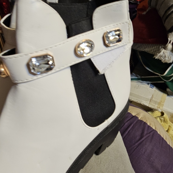 Women's Platform 3/4 White Fashion Ankle boot with Faux Stones - Picture 11 of 15